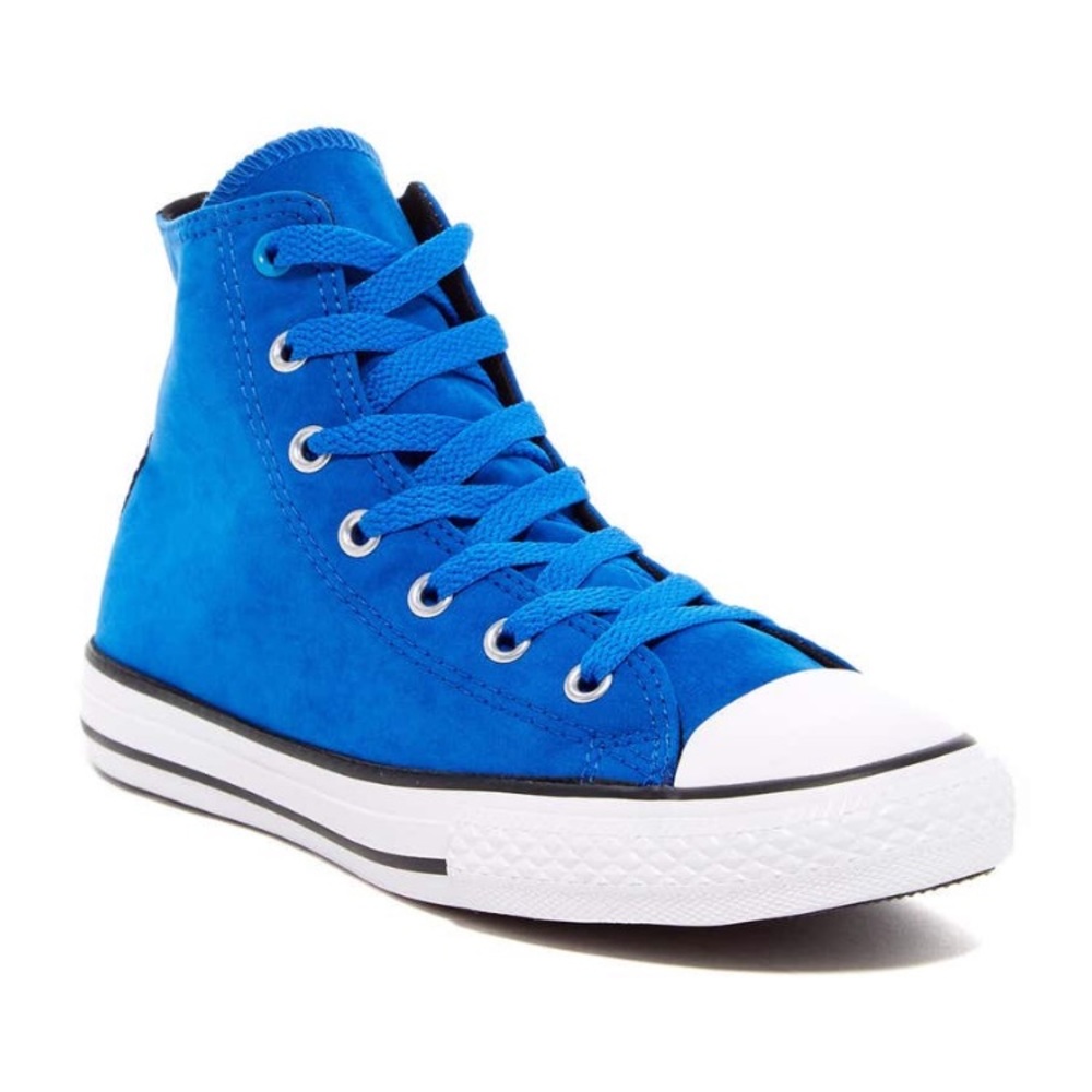 NWT Converse Chucks Blue Youth Size 1.5 / 33